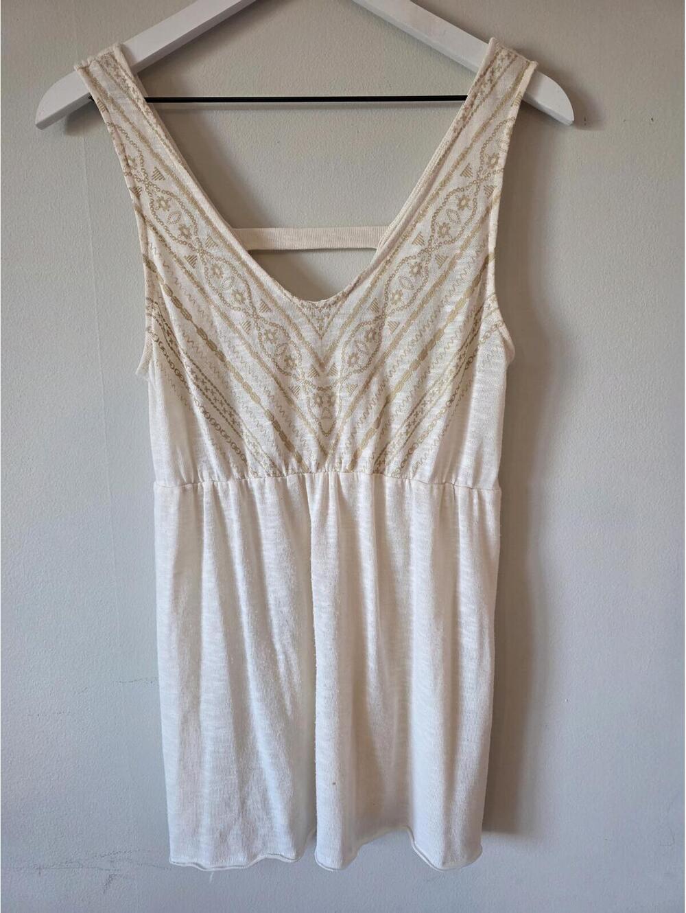 Maurices Cream Sleeveless tank with Embroidered V-Neck Detail, Size Large